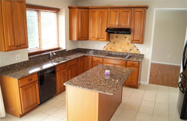 Homes for sale in Stony Pointe North Rochester MI 